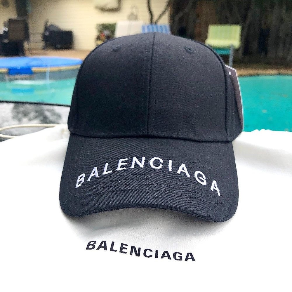 BALENCIAGA Men's Black Logo Visor Cap Baseball Hat